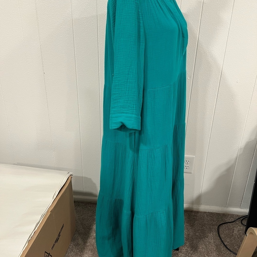 Elegant Teal Dress - Picture 4 of 9